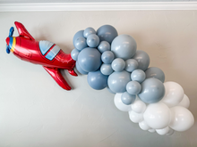 Load image into Gallery viewer, Airplane Blue Ombre Balloon Kit
