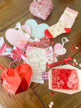 Load image into Gallery viewer, Valentine&#39;s Baskets
