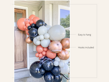 Load image into Gallery viewer, Classic Halloween Balloon Kit
