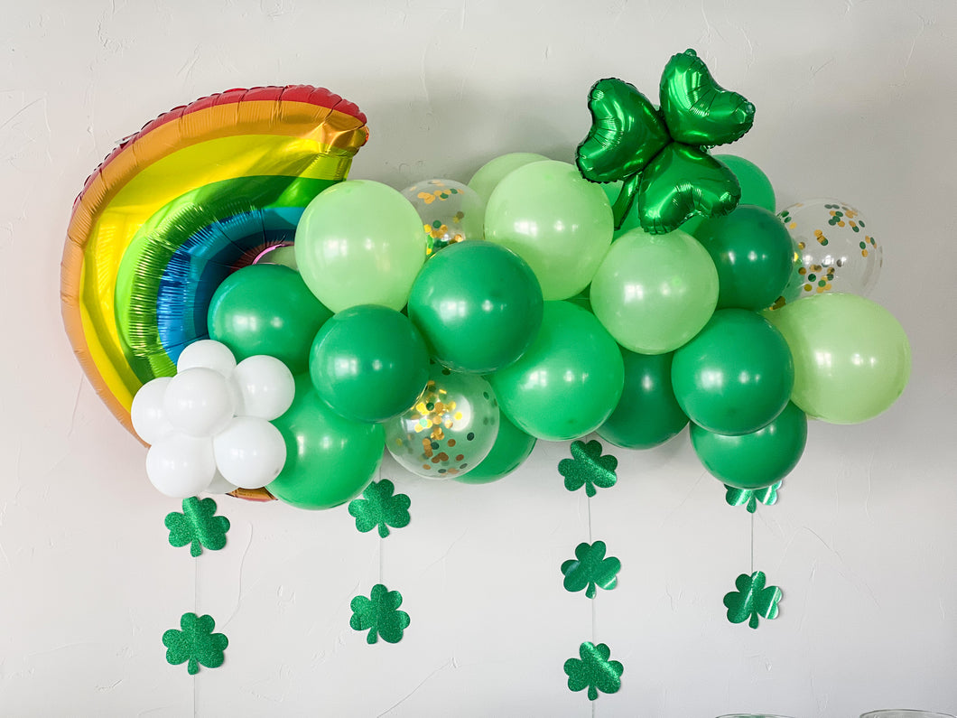 St Patrick’s Day Balloon Arch
